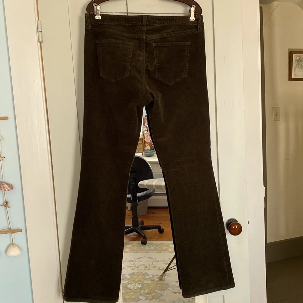 Like new Gap Perfect Boot corduroy pants - Picture 2 of 7